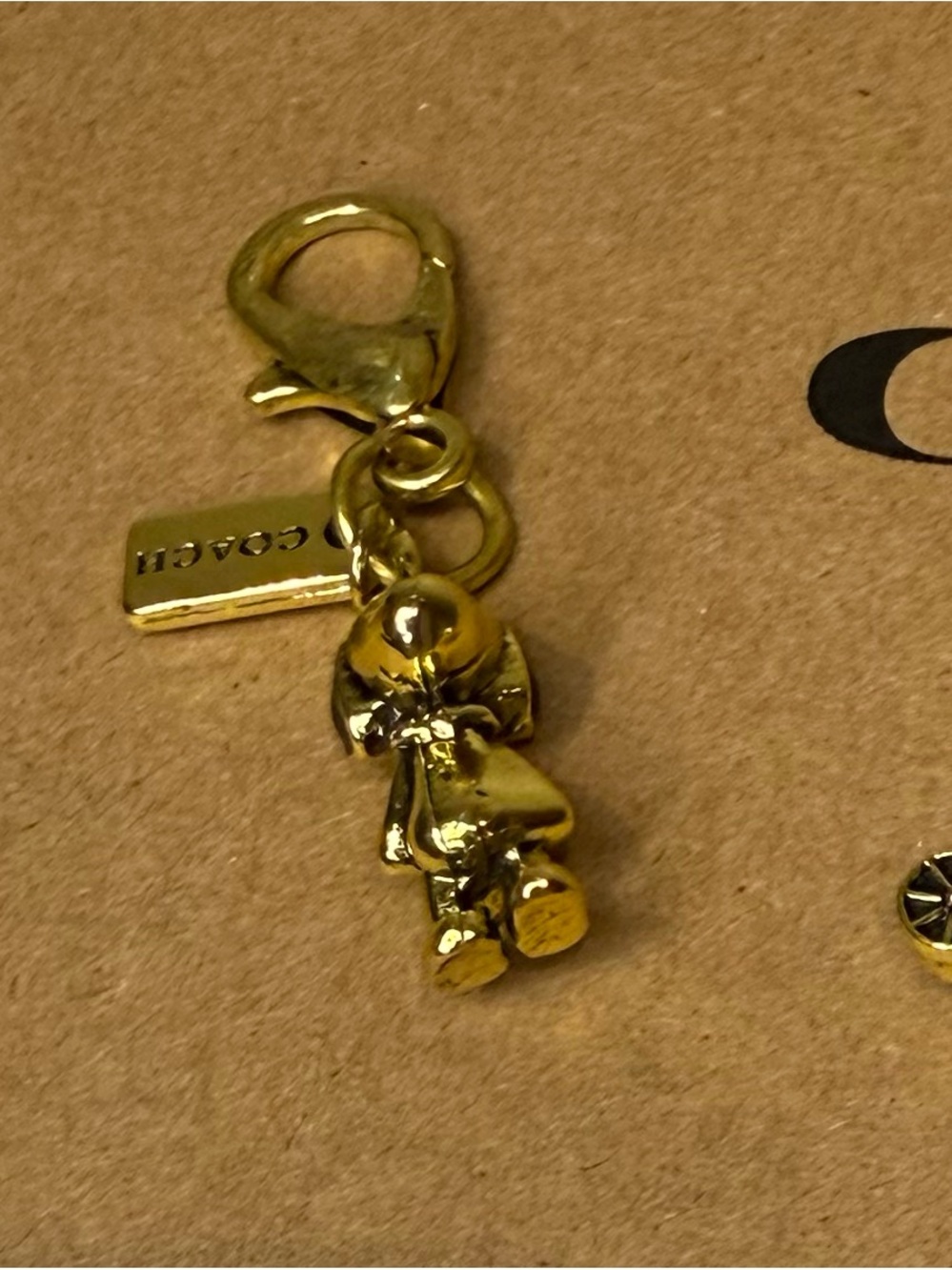 Coach x Peanuts Vintage Gold-tone Snoopy Mini Bag Charm Keychain - Picture 2 of 3